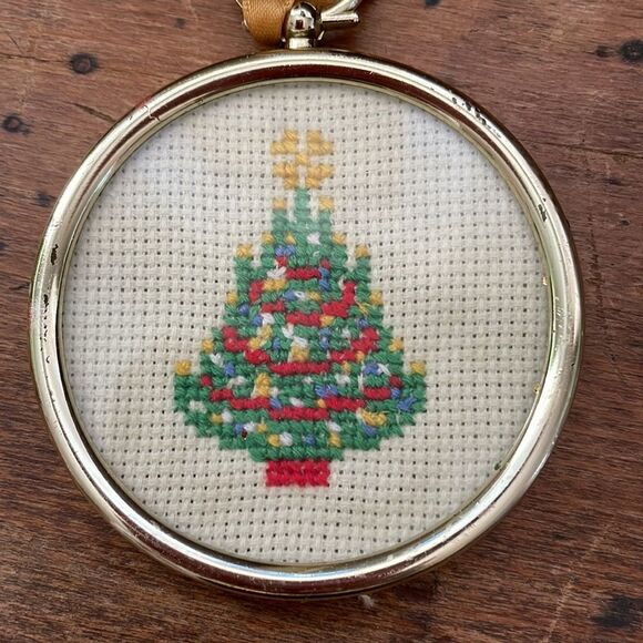 Vtg handmade/homemade cross stitch Christmas trees in gold frame ornaments - Picture 2 of 5
